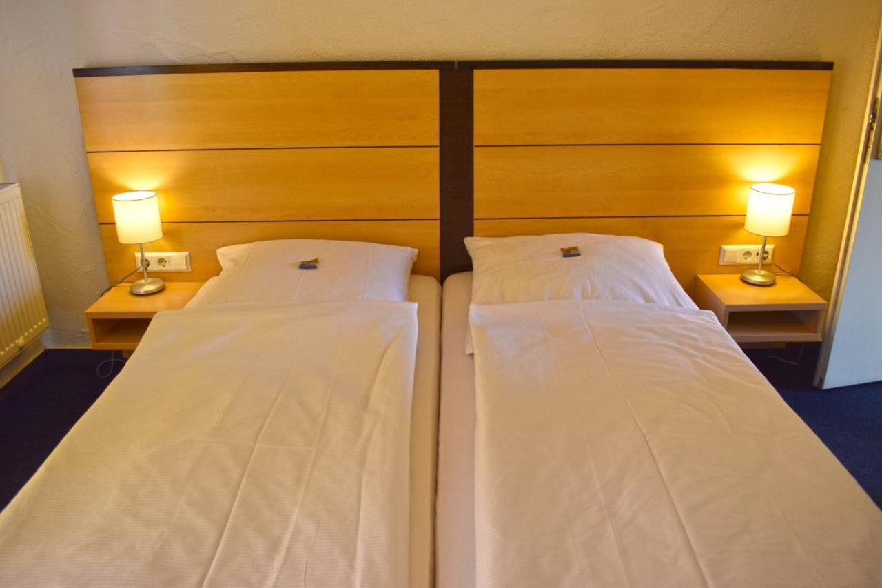 Hotel Und Restaurant Nehrener Hof 외부 사진