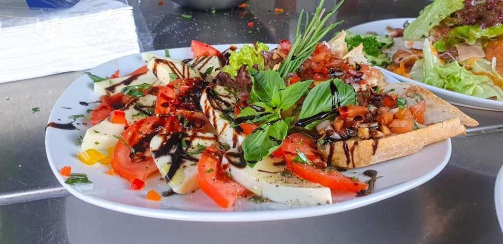 Hotel Und Restaurant Nehrener Hof 외부 사진