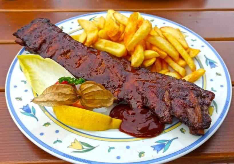 Hotel Und Restaurant Nehrener Hof 외부 사진