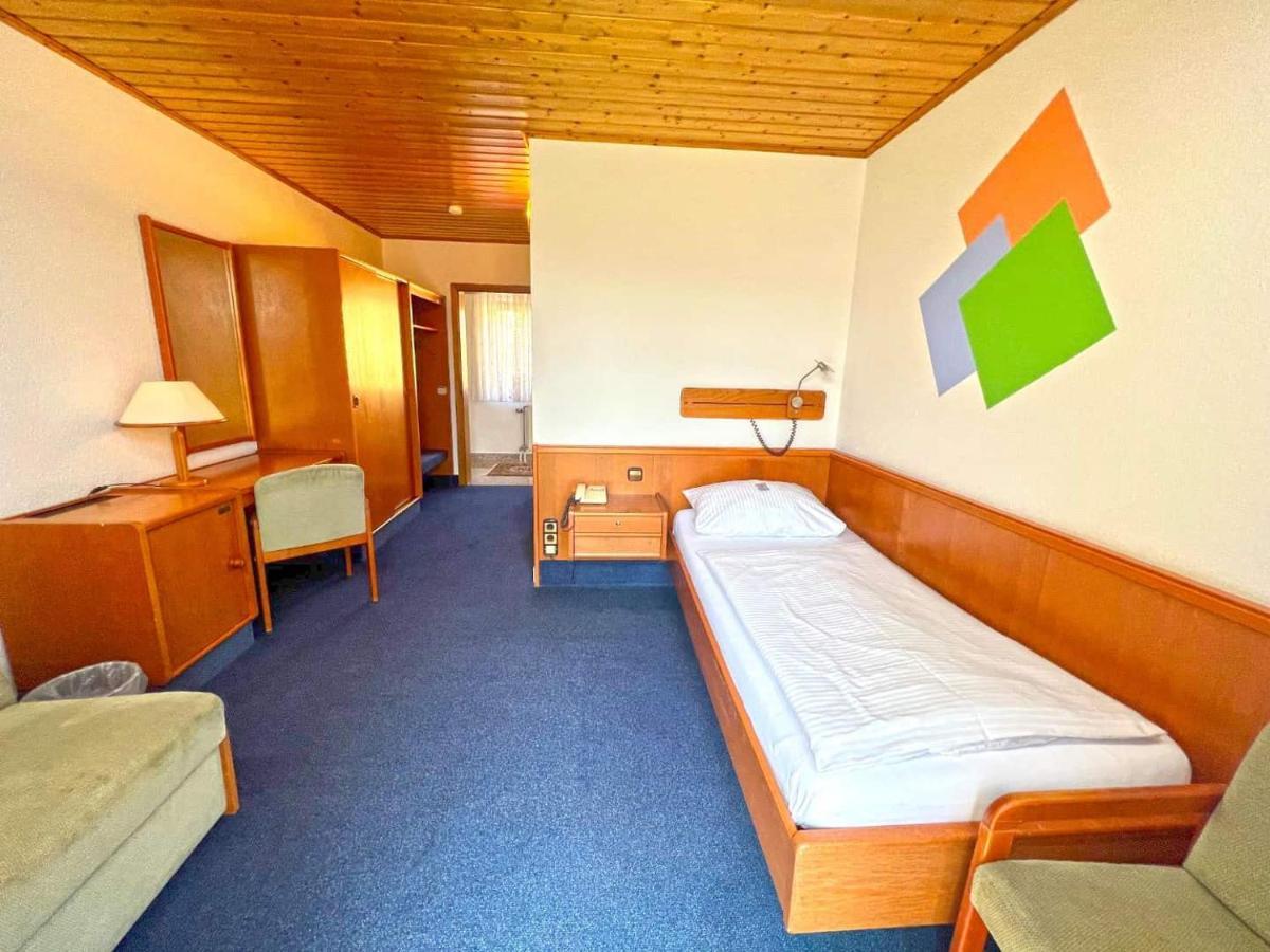 Hotel Und Restaurant Nehrener Hof 외부 사진