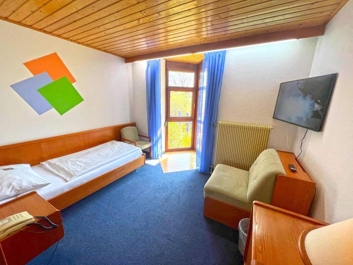 Hotel Und Restaurant Nehrener Hof 외부 사진